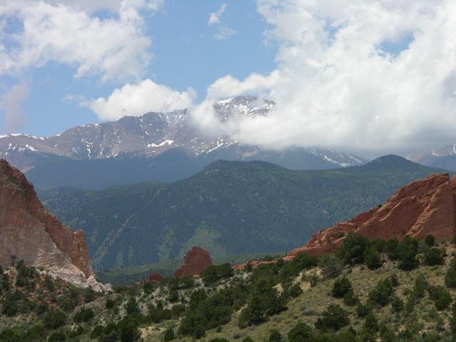 ccpikespeakshawl.jpg - When I looked at the view of Pikes Peak, it appeared that the clouds formed a shawl around the peak. Taken from Garden Of The Gods Park.